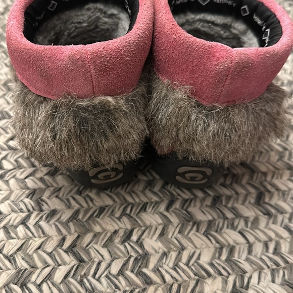 Manitobah Mukluks WATERPROOF FAUX FUR TODDLER SNOWY OWLET - Picture 3 of 4